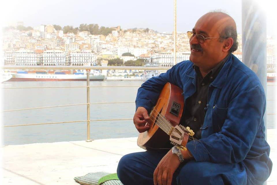 Der algerische Sänger Abdelmadjid Meskoud